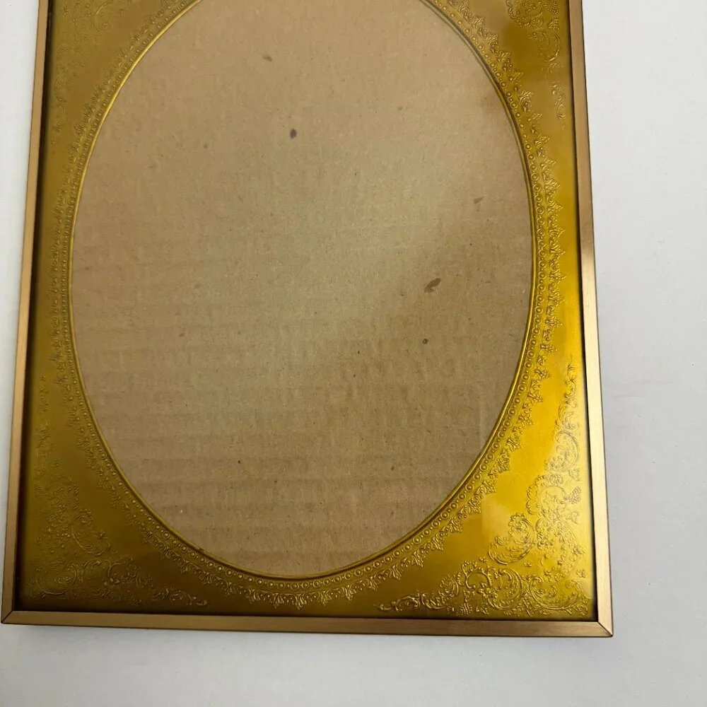 Gold Metal Vintage Picture Frame 8